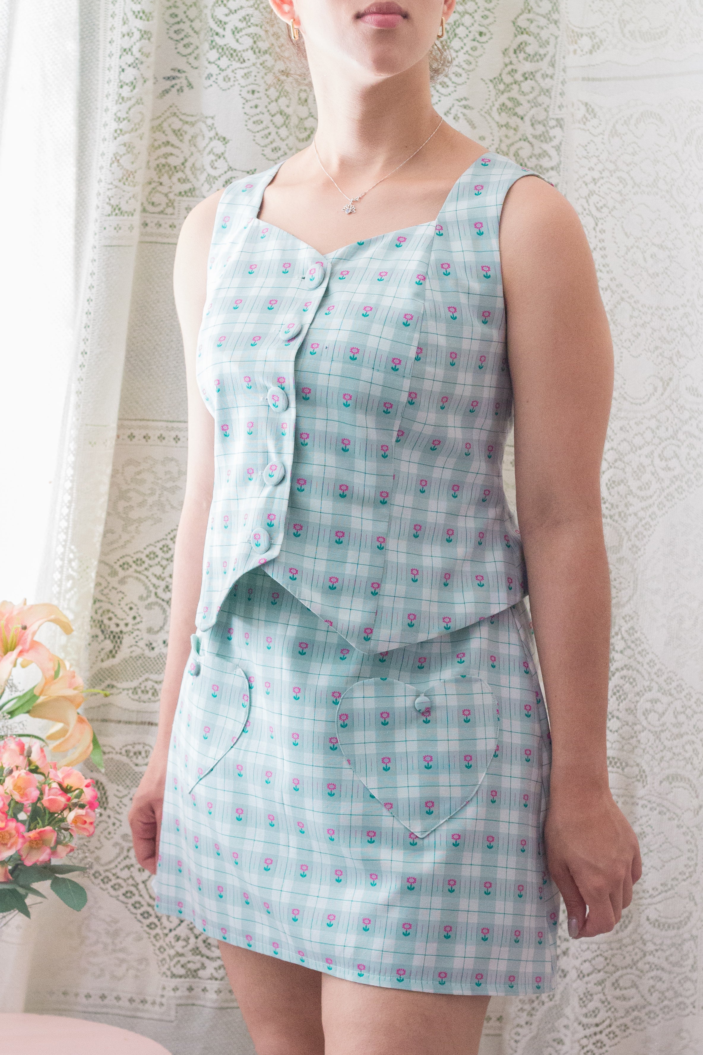 Vest sastre largo con escote corazón Menta cuadros