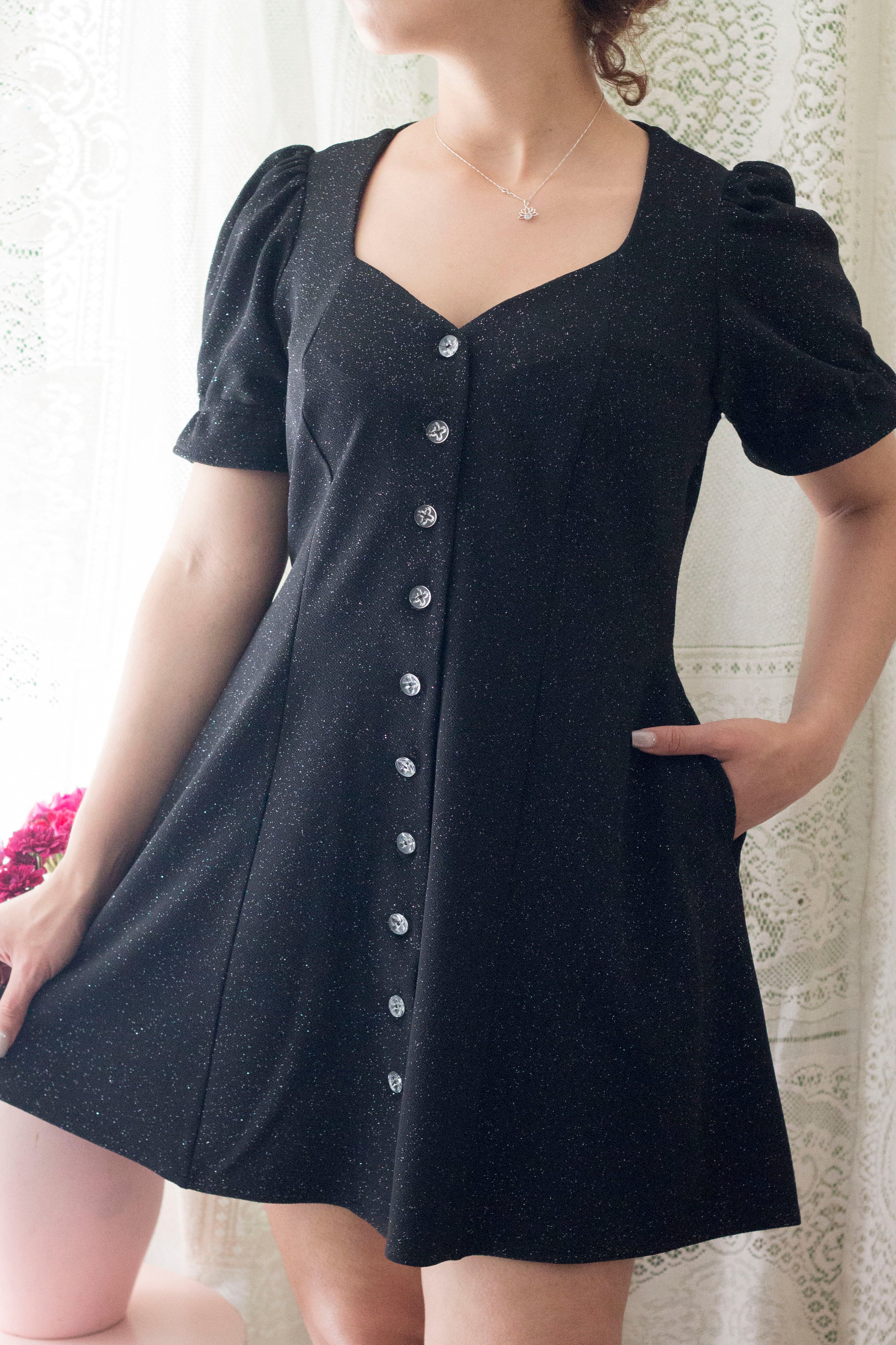 Kirsten Brillos negro perfect para tu año nuevo